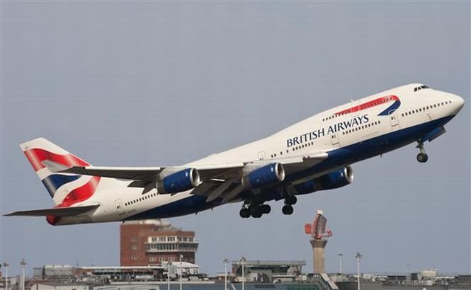 Un pasager clandestin a căzut mortal dintr-un avion British Airways