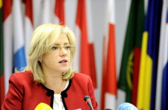 Corina Creţu semnează azi Programul Operaţional Regional. Investiţiile vor îmbunătăţi viaţa tuturor românilor