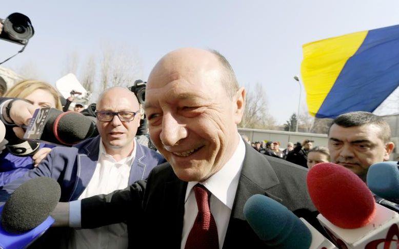 CCR îl trimite pe Băsescu în faţa judecătorilor