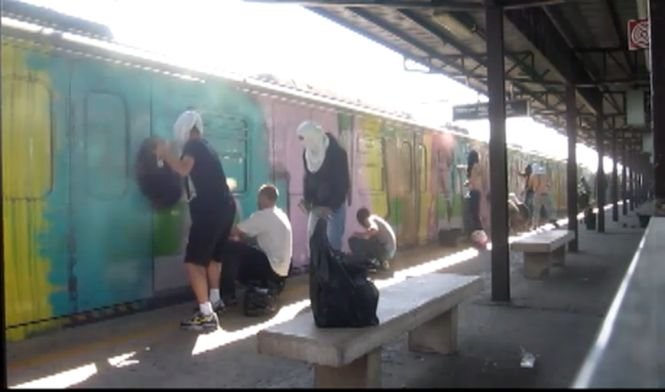 Metrou pictat în doar patru minute. VIDEO