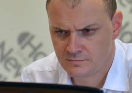 Sebastian Ghiță, campanie electorală cu tigăi contra voturi în 2012