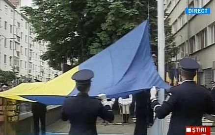 Cel mai mare tricolor din judeţul Harghita a fost arborat în Miercurea Ciuc, de Ziua Drapelului