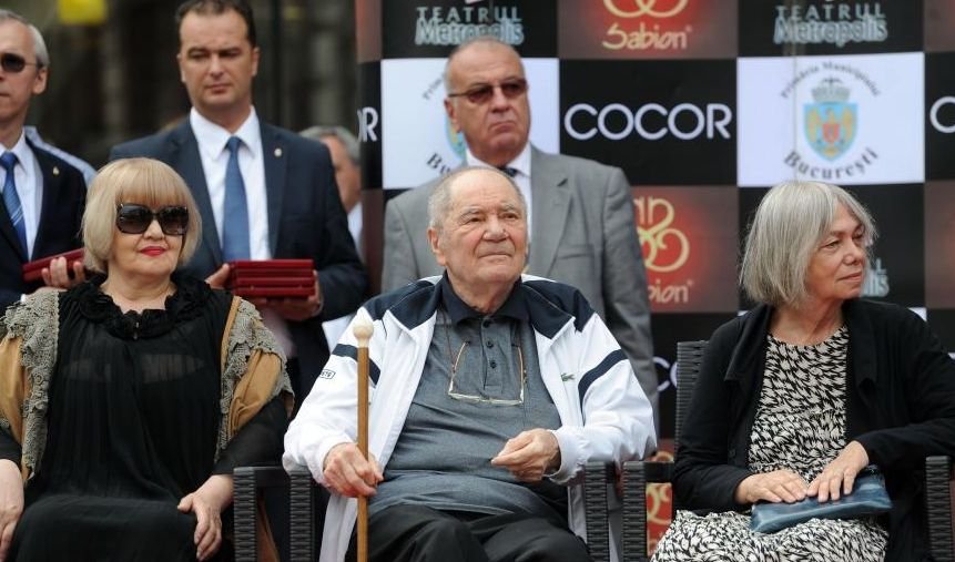 Actorii Valeria Seciu, Ion Besoiu şi Rodica Mandache au primit stele pe Aleea Celebrităţilor