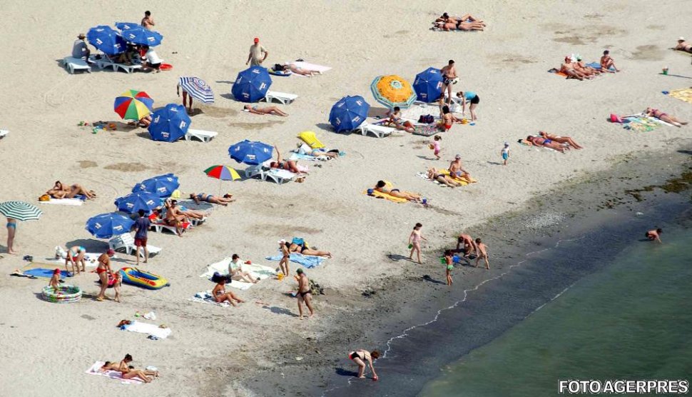 A fost alertă maximă pe plaja din Jupiter, după ce doi turişti au fost la un pas de înec