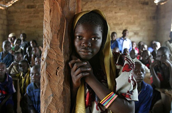 Cum merg la şcoală copiii din zonele de conflict 