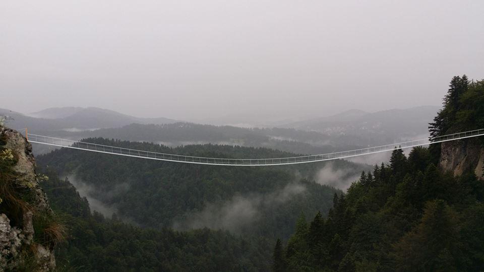Proiect de EXCEPŢIE. Accesul către una dintre cele mai SPECTACULOASE cascade din România va fi reabilitat. GALERIE FOTO 312412
