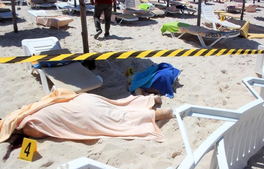Imagini şocante din timpul măcelului din Tunisia