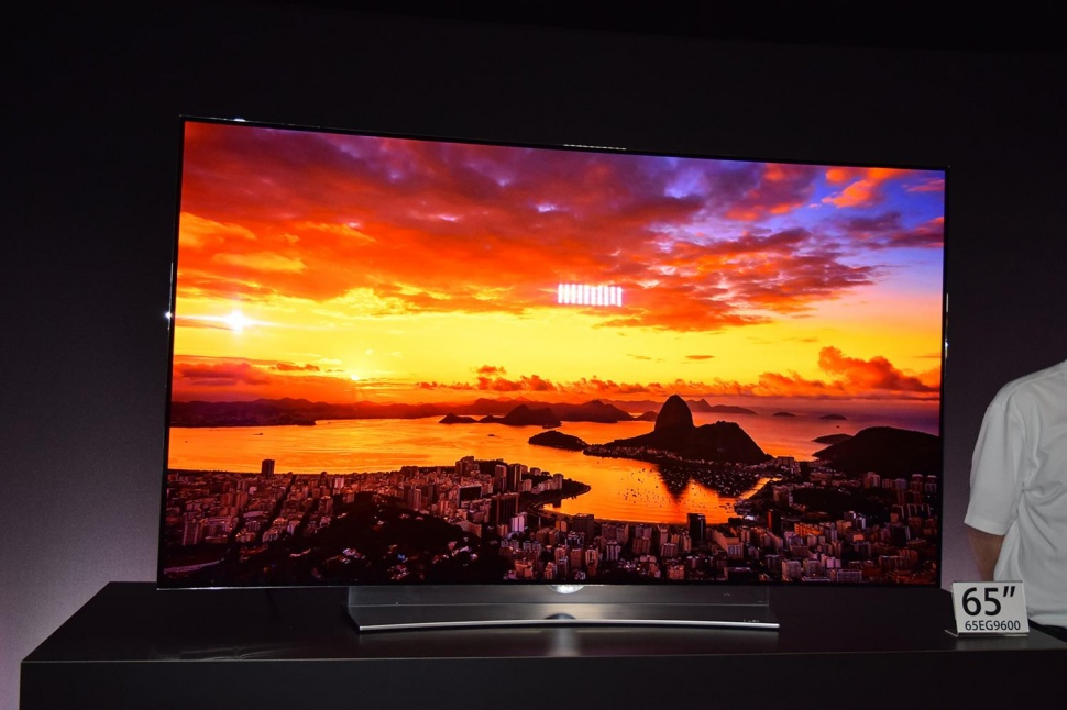 Cât costă televizorul cu cea mai bună imagine de pe piaţă