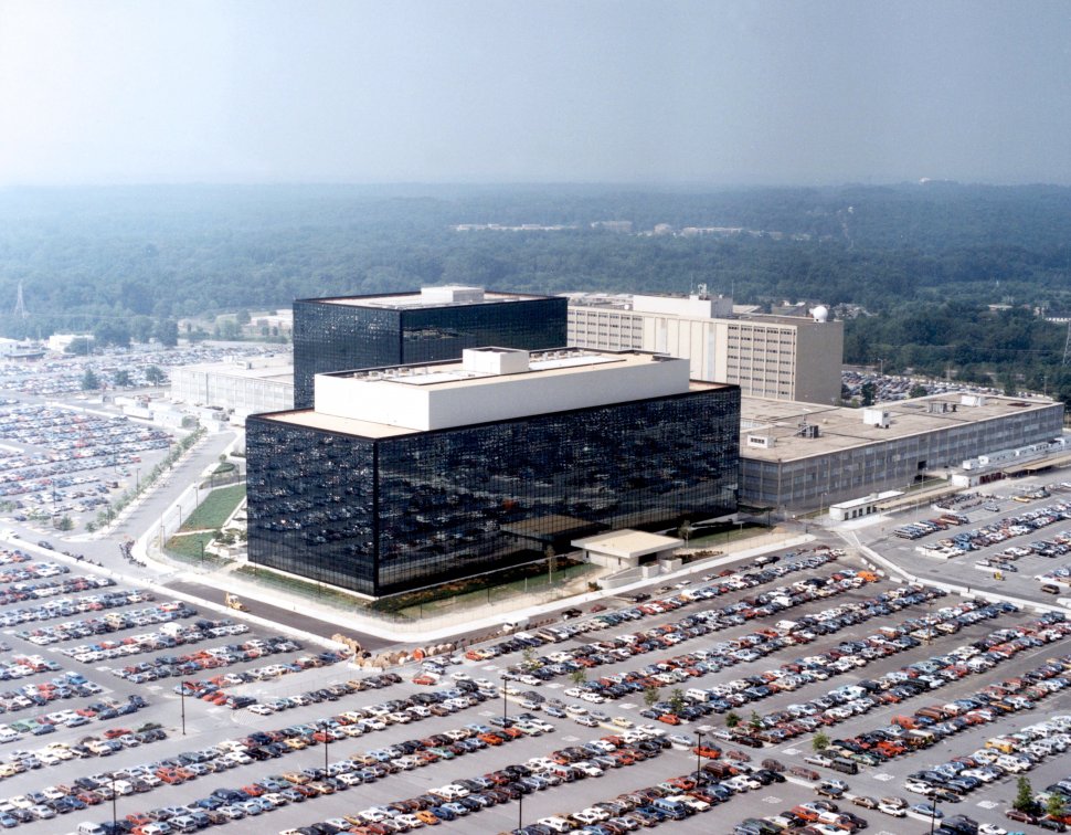 NSA poate asculta din nou apelurile telefonice, pentru o perioadă