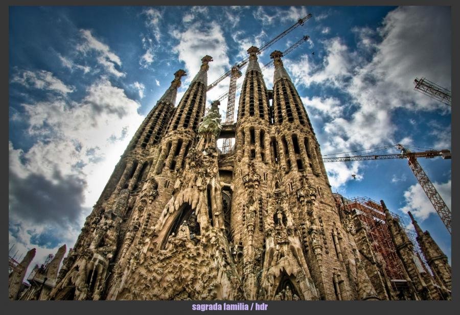 Gaudi, &quot;arhitectul lui Dumnezeu&quot;. Cum va arăta Sagrada Familia şi cum a murit artistul