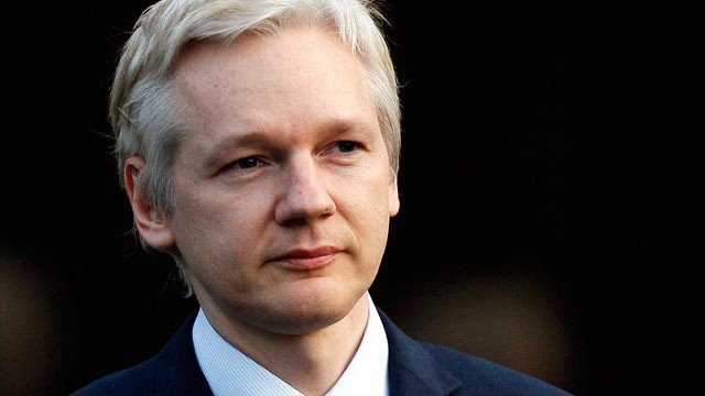 Franţa REFUZĂ să îi acorde azil lui Julian Assange