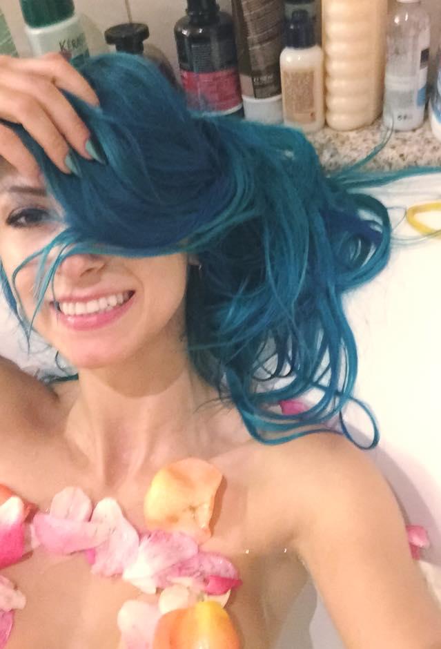 Andreea Bălan, fotografia pe care a "uitat" să o șteargă de pe Facebook 313896