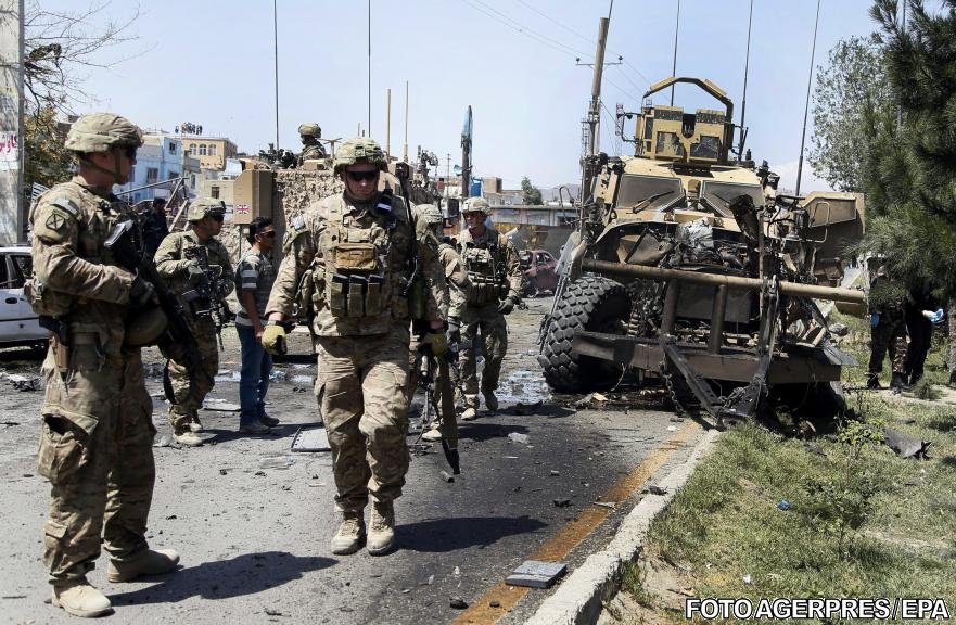 Forţele NATO din Kabul au fost vizate de explozia unei bombe