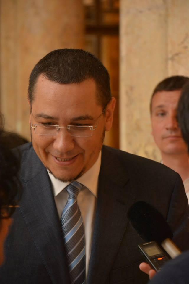 Schimbare de look majoră pentru premierul Victor Ponta după întoarcerea din Turcia 314911