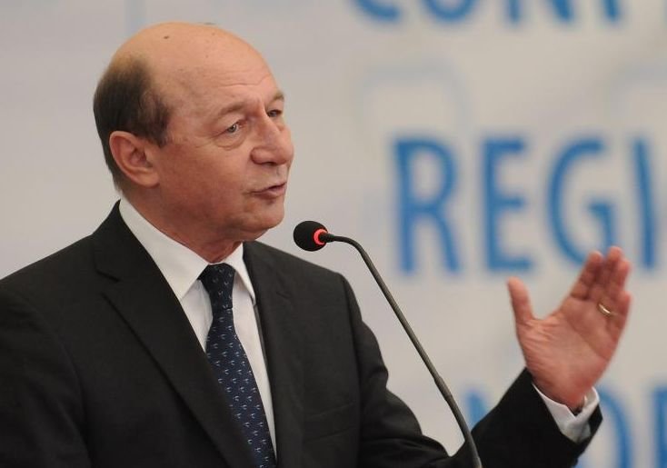 DELIRUL lui Băsescu. Fostul preşedinte ATACĂ Muftiul Cultului Musulman din România