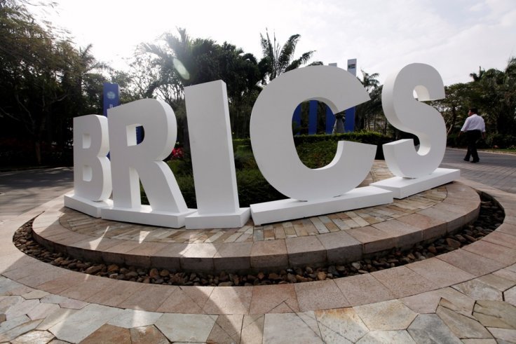 MAMUTUL FINANCIAR înfiinţat de BRICS va deveni operaţional în 2016