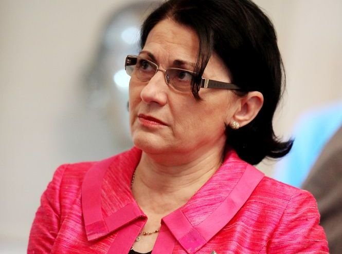 Ecaterina Andronescu: Retragerea lui Ponta, o GREŞEALĂ de fond şi de formă