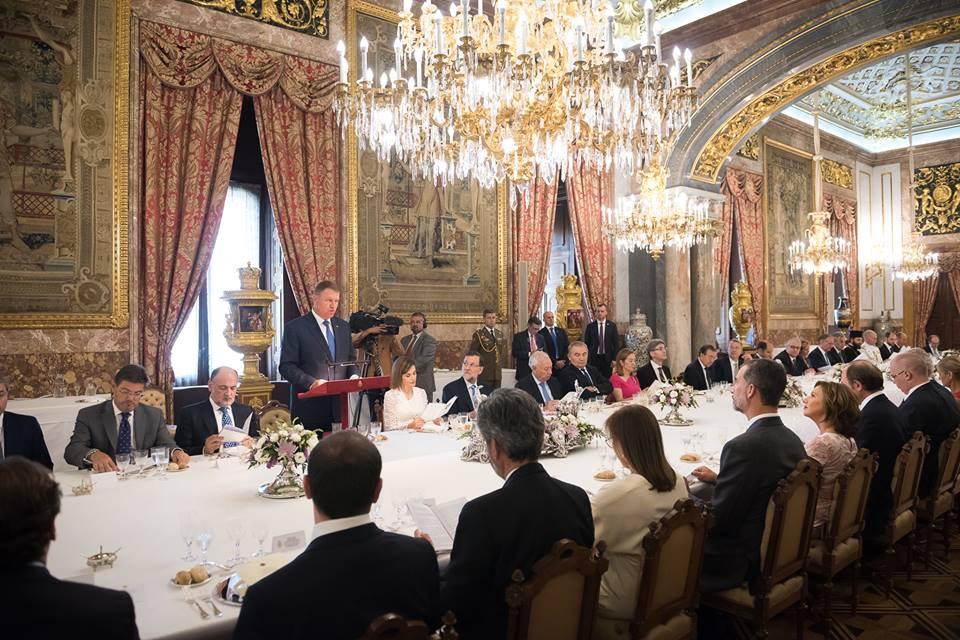 Carmen Iohannis, ținută splendidă în fața Regelui Spaniei. FOTO 315713