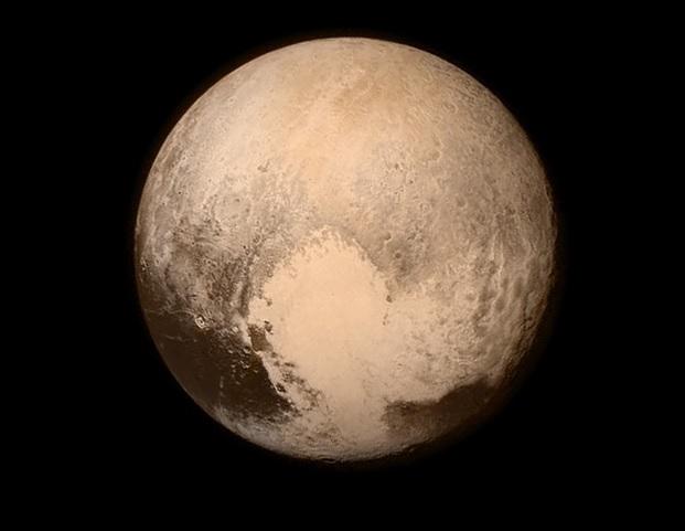 Fotografia cu planeta Pluto dată publicității de NASA acum puțin timp 315876