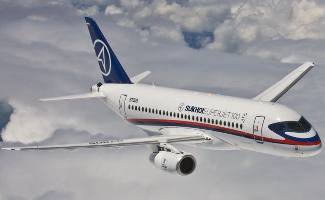 Iranul negociază cu Rusia achiziţionarea de avioane Sukhoi Superjet