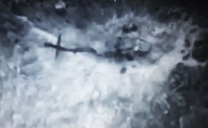 Rupt în bucăţi! Un Black Hawk columbian exlpodează la aterizarea pe un teren minat (VIDEO)