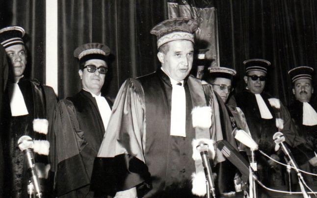 Ceauşescu's diplomas gain fool recognition