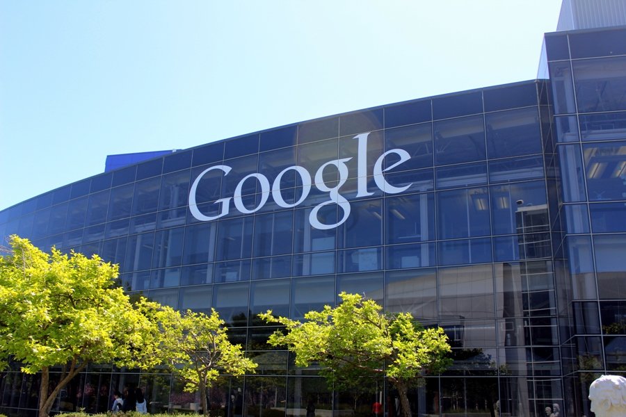 Google doreşte să devină mai &quot;responsabil&quot; cu investiţiile