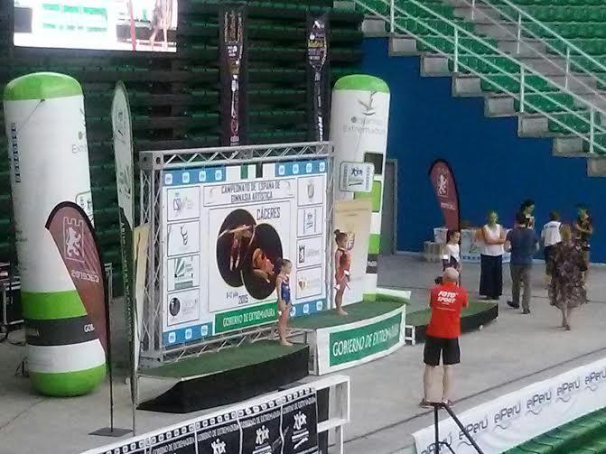 O mică gimnastă din România cucerește Spania 316778