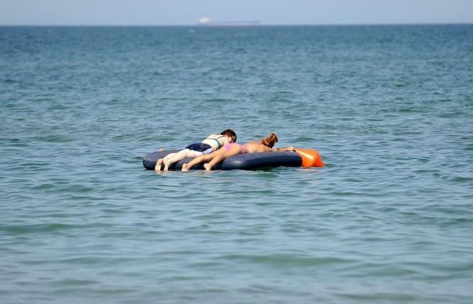 Weekendul perfect pentru plajă. Mii de români au fugit la mare