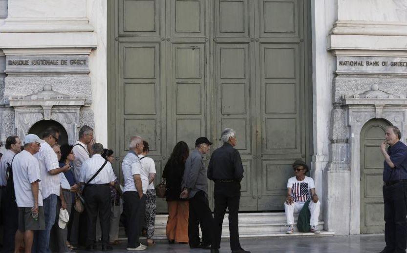 Higher taxes replenish Greek coffers 