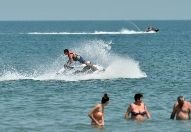 Weekend de pomină pe litoralul românesc. 12 milioane de euro au cheltuit turiştii dornici de distracţie