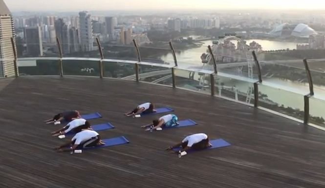 Simona Halep a făcut yoga la Singapore VIDEO