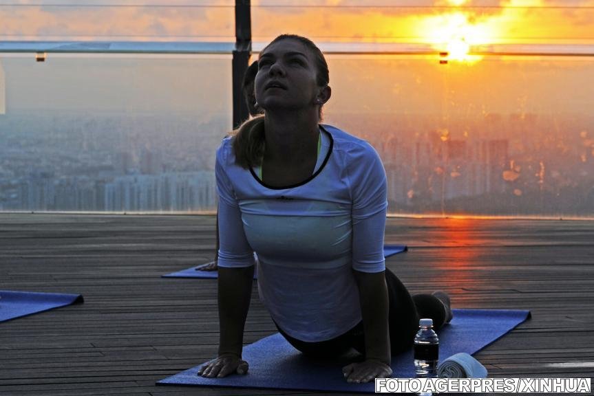 Simona Halep, exerciţii de yoga într-un decor de vis, la Singapore FOTO şi VIDEO