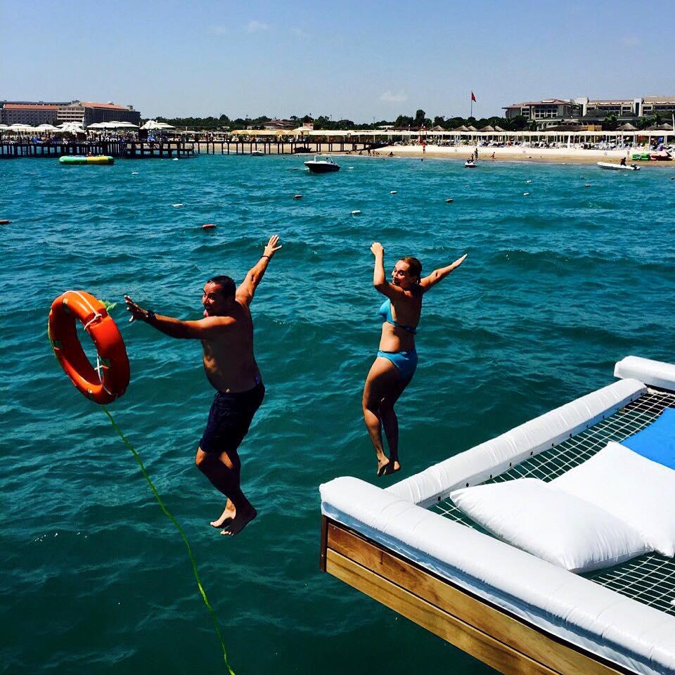 Andreea Esca, fotografie incendiară pe Facebook 318014