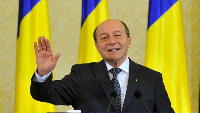 Fost ofiţer SRI: Sistemul lui Băsescu încă există