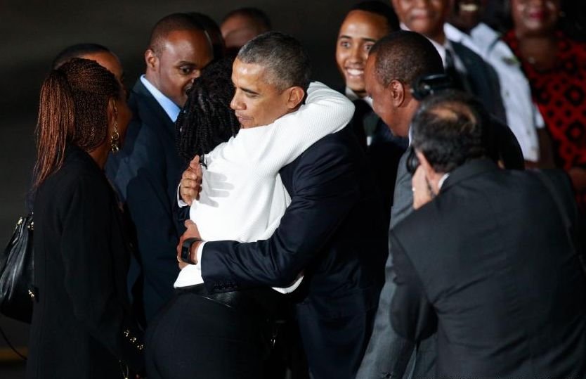 Dineu în familie pentru Barack Obama, la sosirea în Kenya 