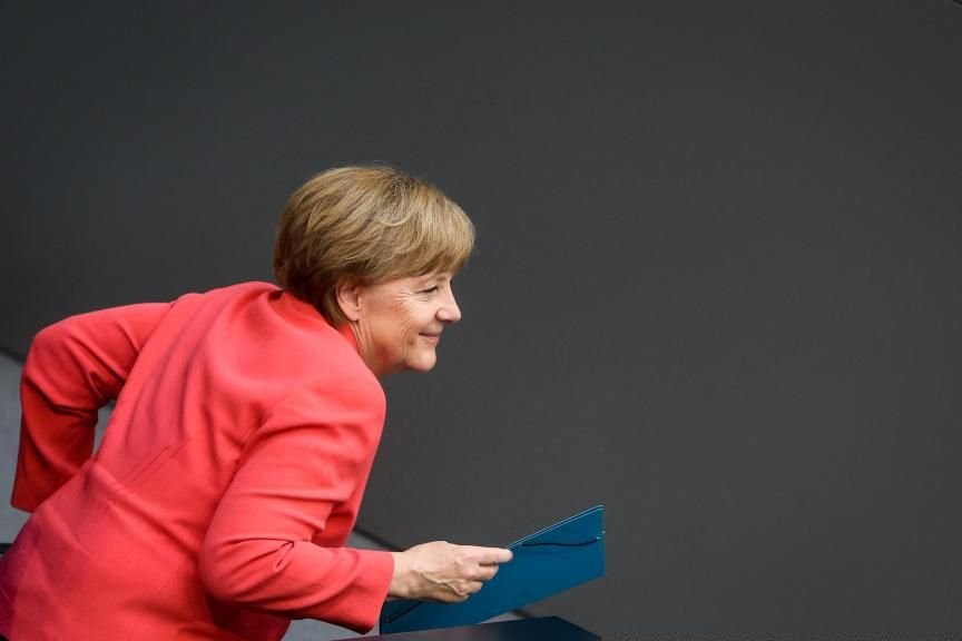 Angela Merkel a leşinat şi a căzut de pe scaun. Unde s-a întâmplat incidentul