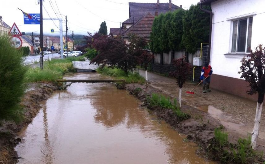 Cod galben de inundaţii în Bacău, Covasna şi Harghita