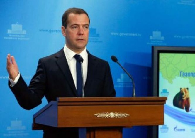 Premierul rus face apel la prietenie. Medvedev a îndemnat politicienii europeni să menţină &quot;relaţiile de prietenie&quot; cu Rusia