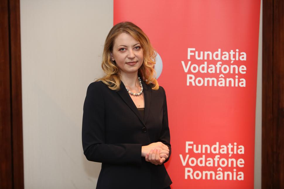 Opt centre de transfuzie sanguină, renovate printr-o investiție a Fundației Vodafone România 319542