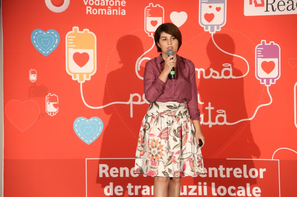 Opt centre de transfuzie sanguină, renovate printr-o investiție a Fundației Vodafone România