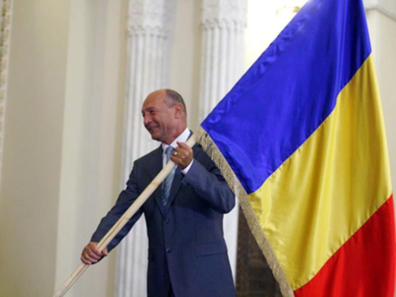 Cum vrea partidul lui Traian Băsescu să împartă România
