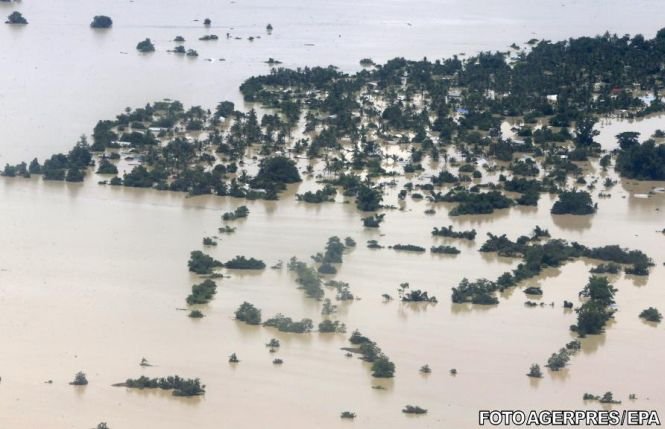 Inundaţii devastatatoare. Zeci de oameni au murit