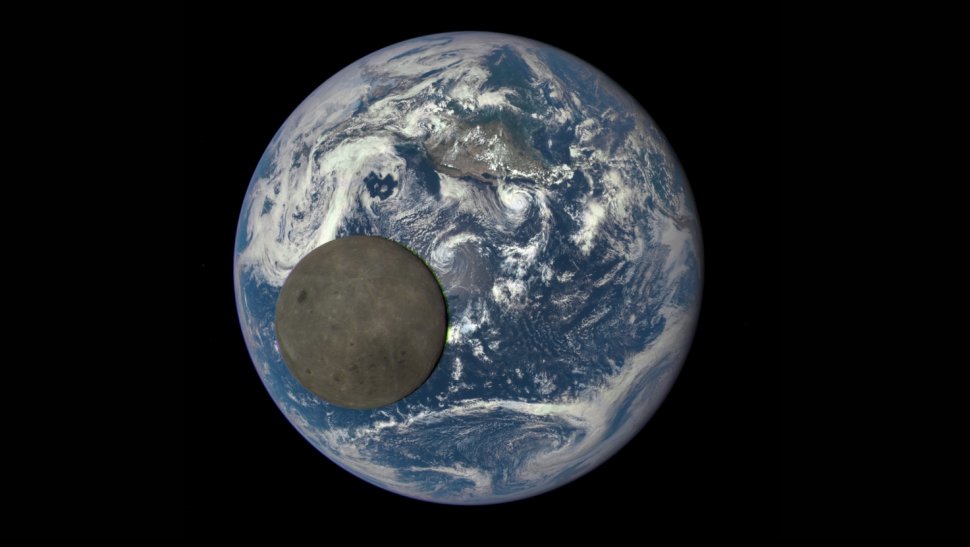 Imagini spectaculoase de la NASA cu &quot;partea întunecată&quot; a Lunii - VIDEO