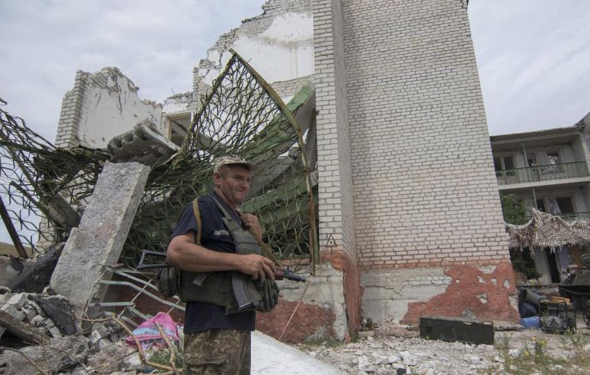 Situaţia se deteriorează în estul Ucrainei: Sunt bombardamente în apropiere de Mariupol 