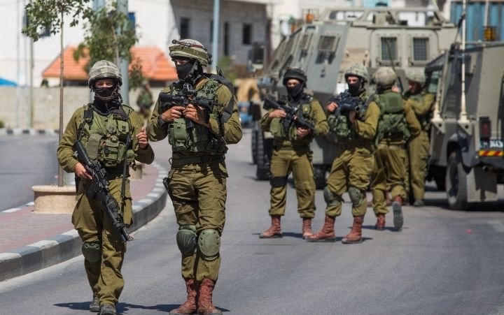 Palestinian împuşcat mortal, după ce a atacat un militar