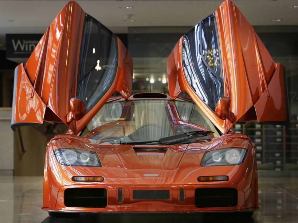 Una dintre cele mai rare maşini din lume s-a vândut pentru 13,75 milioane de dolari