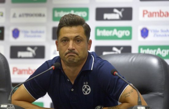 Mirel Rădoi şi-a dat demisia de la Steaua, dar a fost convins de Becali să rămână