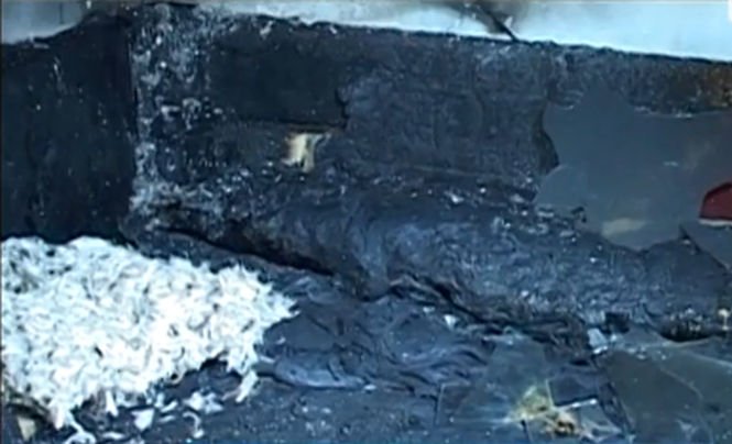 Un bărbat a ars de viu într-o casă din Tulcea. A adormit cu ţigara aprinsă, în pat