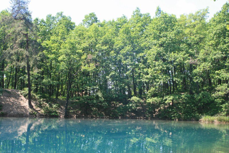 Lacul Albastru, de la poalele Munţilor Gutâi, introdus în circuitul turistic